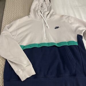 Nike Pullover Hoodie